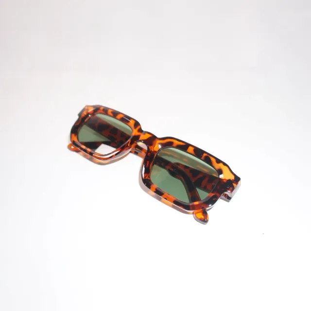 Gafas sol cuadradas marrón