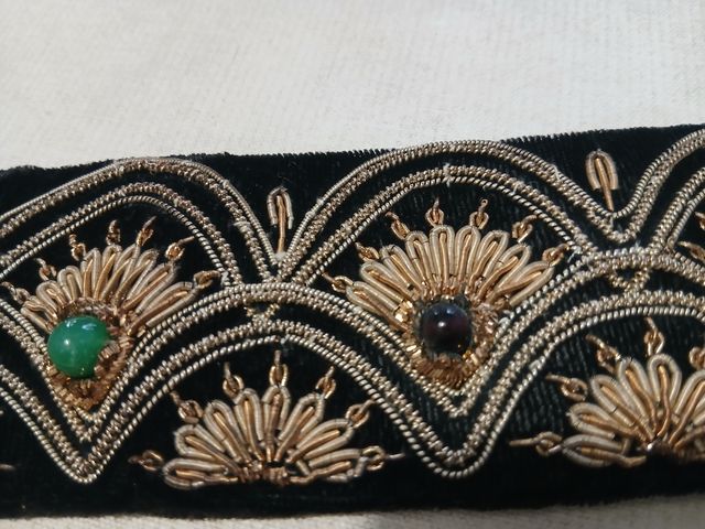 Cintura antica ricamata - pietre