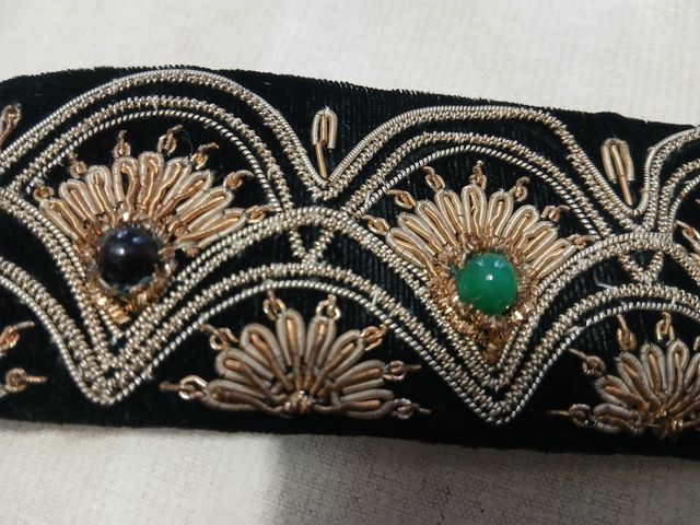 Cintura antica ricamata - pietre