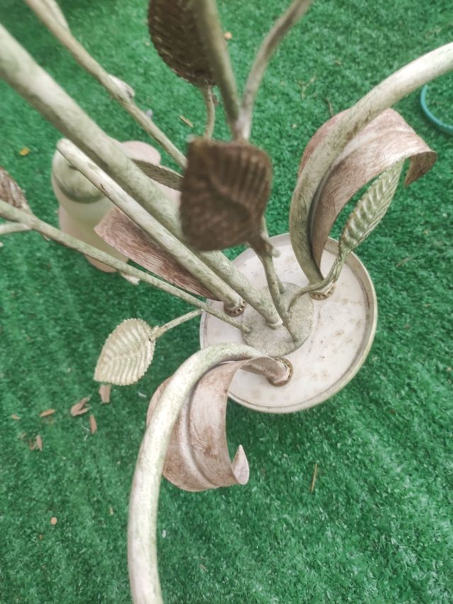 Lampadario in ferro battuto colori pastello