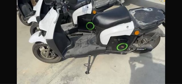 Moto Silence con batería - reparto, ciclomotor.