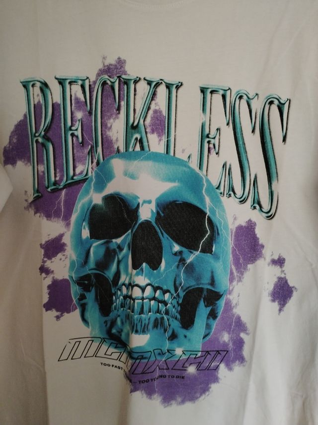 Camiseta blanca manga corta calavera unisex