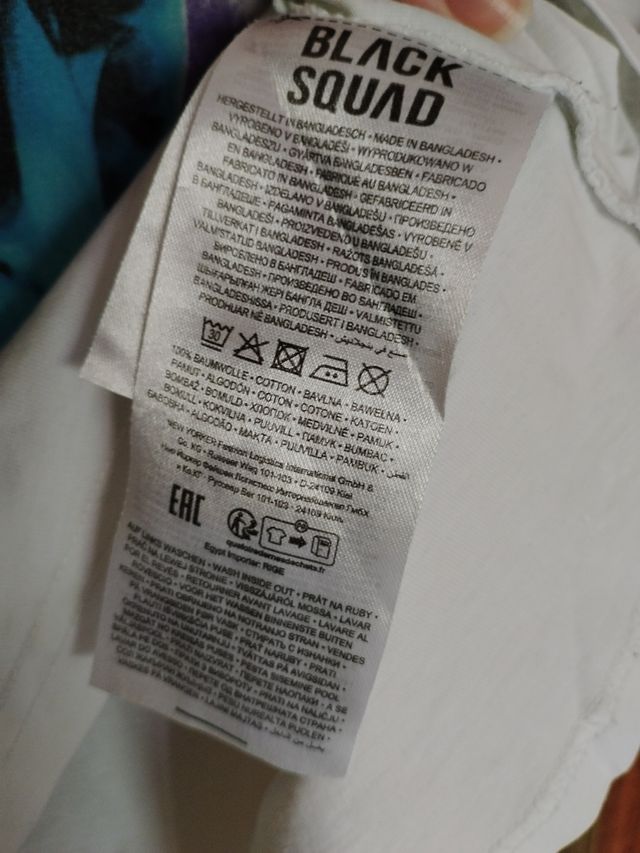 Camiseta blanca manga corta calavera unisex