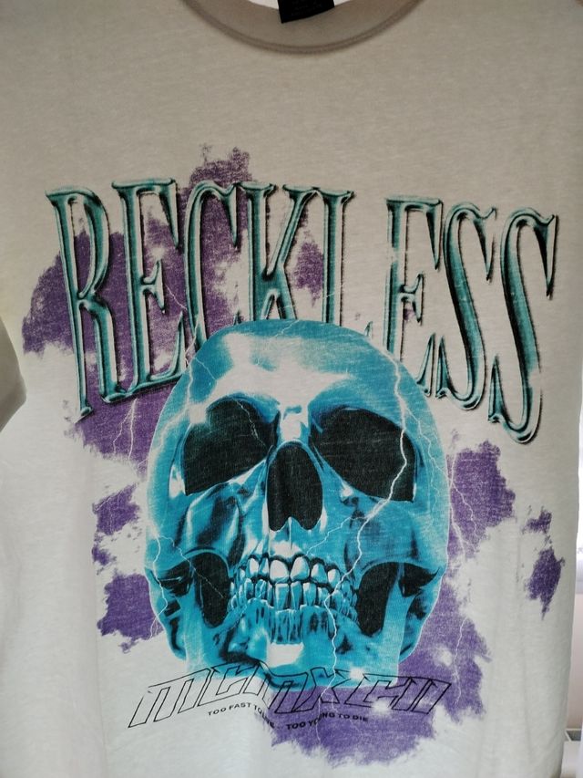 Camiseta blanca manga corta calavera unisex