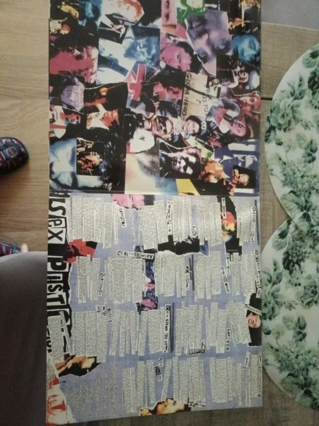 Sex Pistols - Kiss This LP