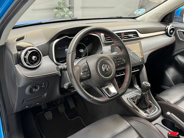MG ZS 1.5 LUXURY
