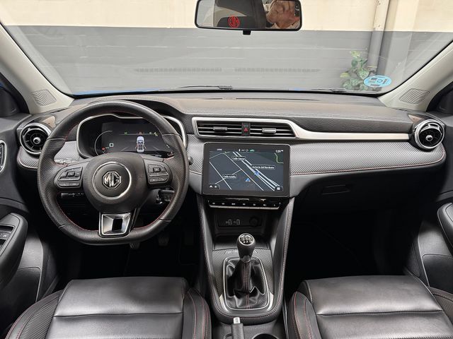 MG ZS 1.5 LUXURY