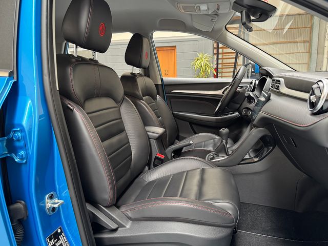 MG ZS 1.5 LUXURY