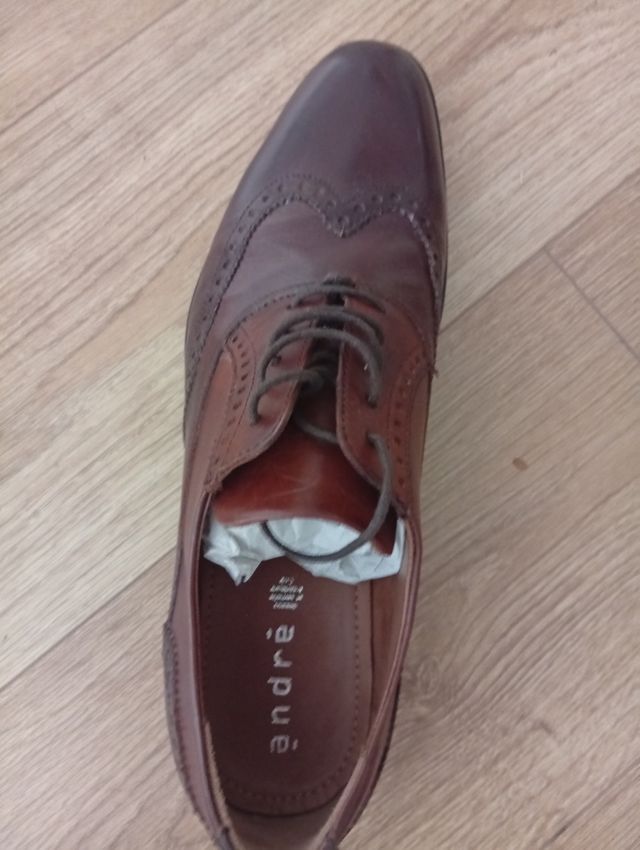 Zapatos André Marrón