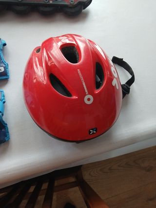 Patines Oxelo, protecciones y casco