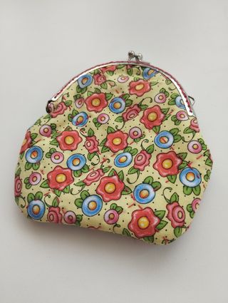 Monedero floral vintage