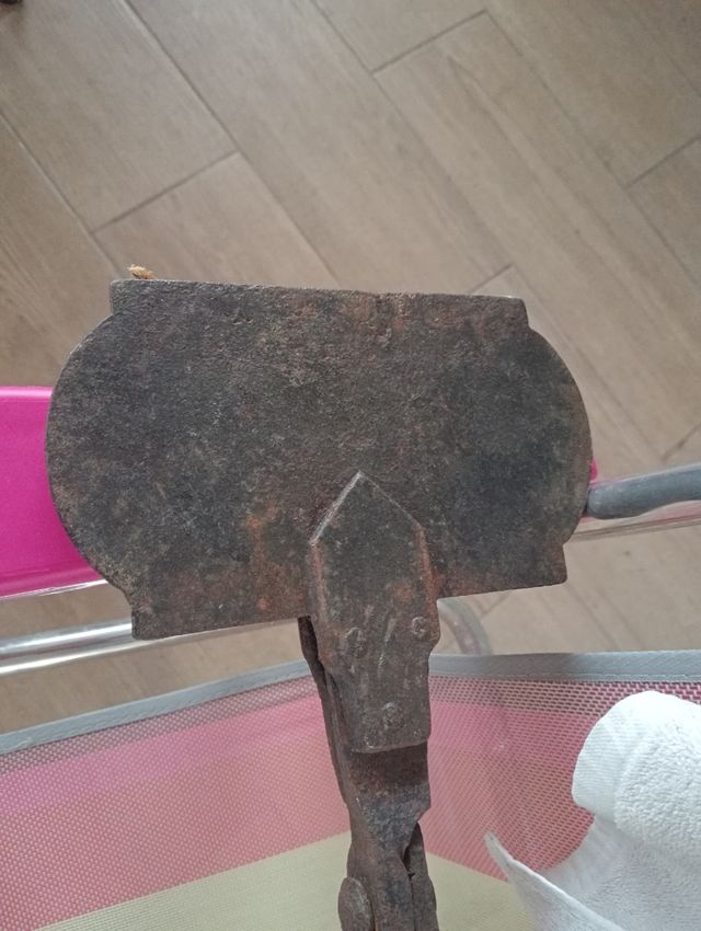 Hostiario hierro forjado antiguo