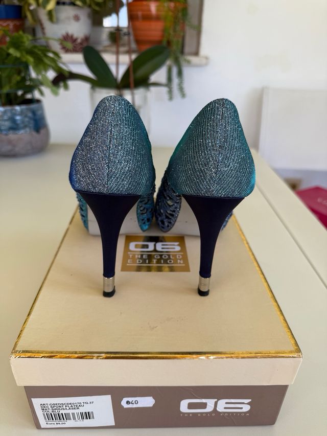 Tacones azul brillante Talla 37