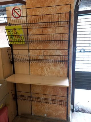 Revistero pared metal negro