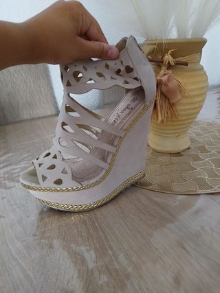 Tacones Moda Aire beige-dorado