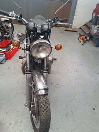 Benelli Motocicleta Clásica