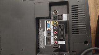 TV Samsung 28" negra