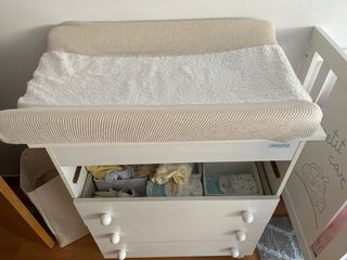 Cambiador Micuna + bañera
