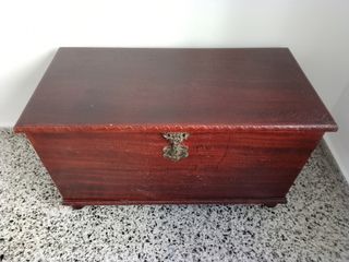 Baúl madera antiguo