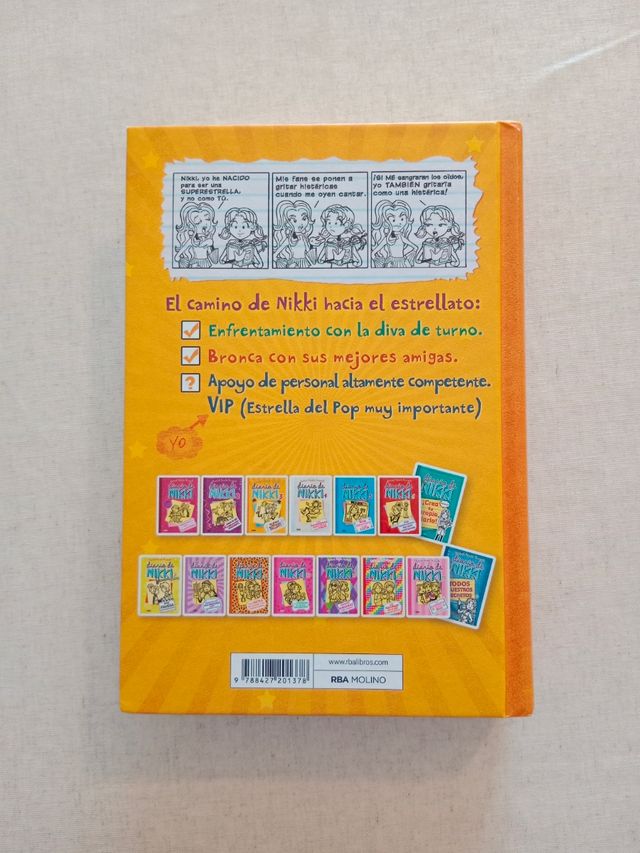 Diario de Nikki 3 - Una estrella del pop muy po...