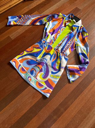 conjunto de Zara 
venía sin el bodi,lo he añadido 