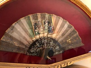 Antichi ventagli con aste in pan d'oro