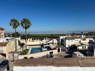 Casa unifamiliar - terraza y garaje