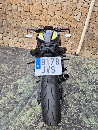 Kawasaki Z800 - full