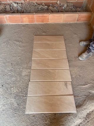 Azulejo beige con bisel 20x60 – 40 m2 disponibles