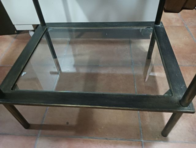 Mesita noche madera metal dorada