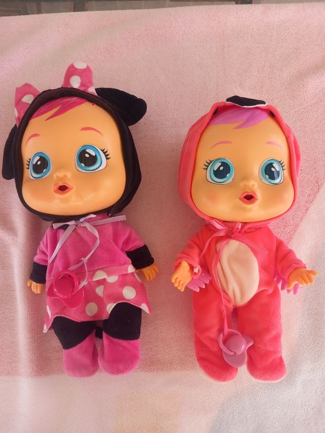 Carrito gemelar perfecto estado + dos muñecos 