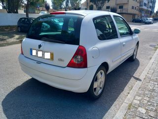 Renault Clio 1.5 dCi Confort comercial 2003