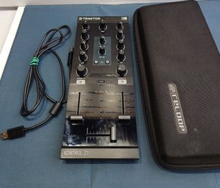 Controlador native instruments traktor kontrol z1