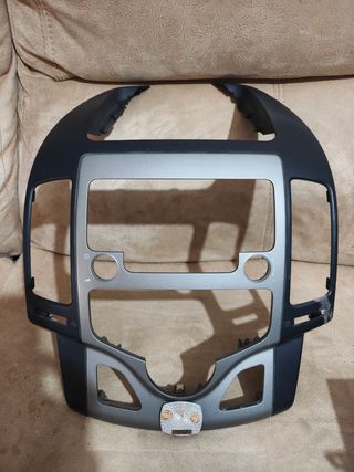 Carcasa radio Hyundai i30