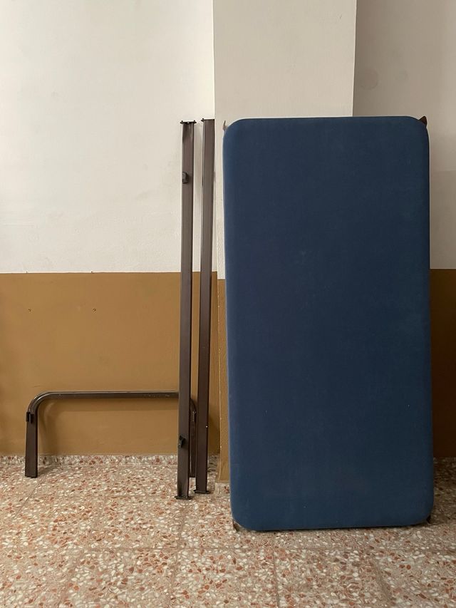 Somier metálico azul marino