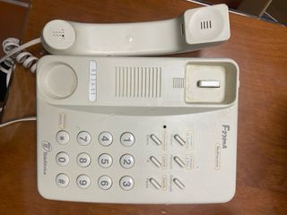 Teléfono fijo. Modelo: Forma Multiservicio