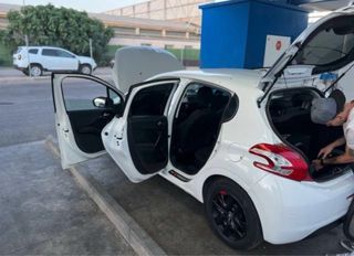 Peugeot 208 2014