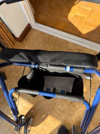 Andador con asiento