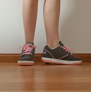 Zapatillas con ruedas Heelys para niños. 