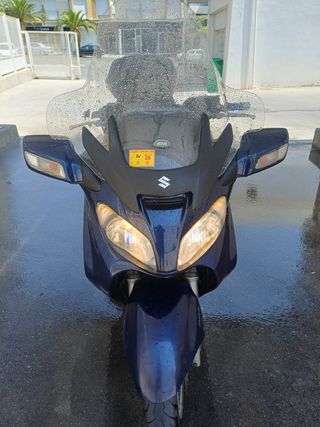 Suzuki burgman executive 650