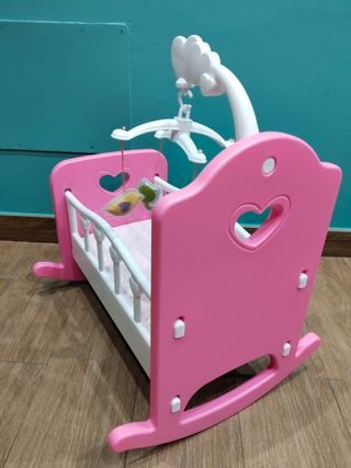Cuna mecedora muñecas