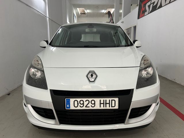 Renault Scenic 2011