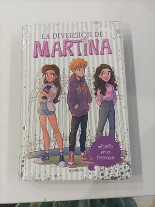 Misterio en el internado (La diversión de Marti...