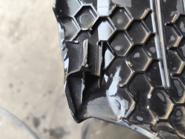 Tapa motor Peugeot HDI 16