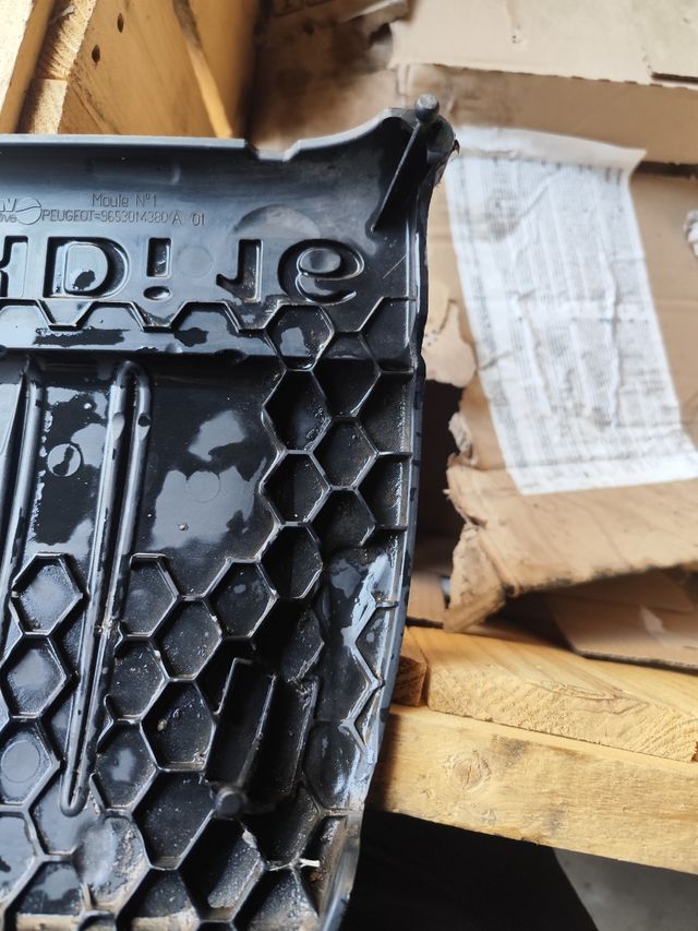 Tapa motor Peugeot HDI 16