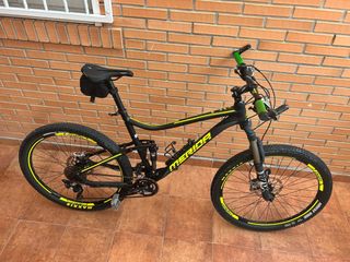 Merida Bicicleta Montaña