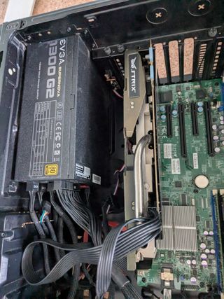 PC potente doble Xeon · 80 GB RAM · Corsair + GTX 