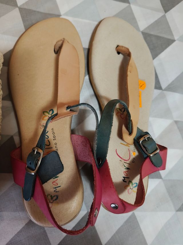 Sandalias Nuevas de piel.