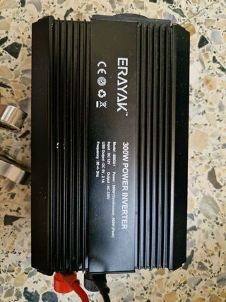 Inversor de corriente 12V a 220V con ventilador.