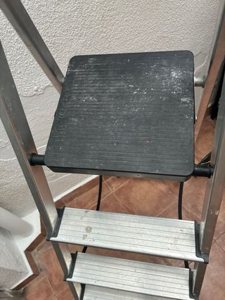 Escalera aluminio plegable de 6 alturas